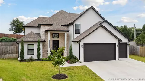 9248 E 80th Pl, Tulsa, OK 74133
