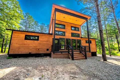 546 Conifer Crossing Trl, Broken Bow, OK 74728