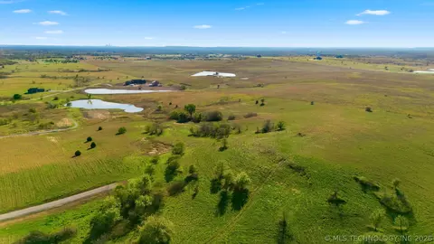 20 Sandstone Ave, Skiatook, OK 74070