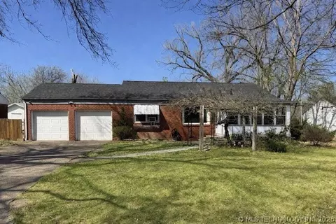 6211 E 5th St, Tulsa, OK 74112