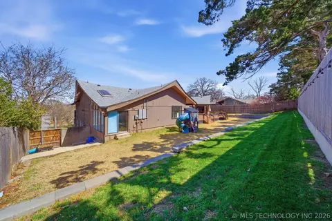Exterior - 3414 E 64th St, Tulsa, OK 74136 photo 9 of 11