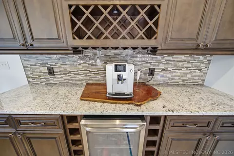 Kitchen - 3414 E 64th St, Tulsa, OK 74136 photo 6 of 6