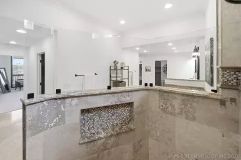 Bath - 3414 E 64th St, Tulsa, OK 74136 photo 4 of 12