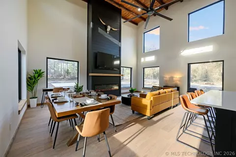 Dining - 64 Pine Root Ct, Broken Bow, OK 74728 photo 4 of 5