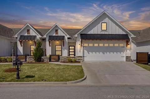 1926 W Imperial St, Broken Arrow, OK 74011