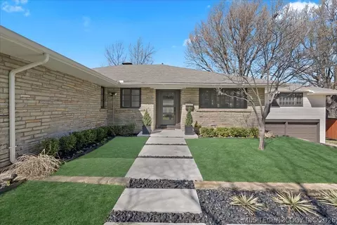 3138 S Zunis Pl, Tulsa, OK 74105