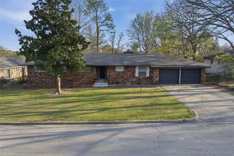 802 E Seneca, Tahlequah, OK 74464
