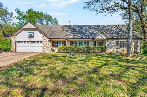 2111 Neptune Ct, Bartlesville, OK 74006