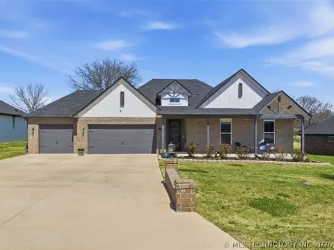 2414 W Union Pl, Collinsville, OK 74021