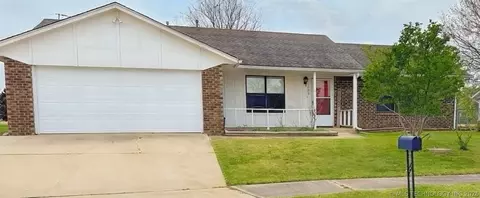 1400 Damon Dr, Pryor, OK 74361