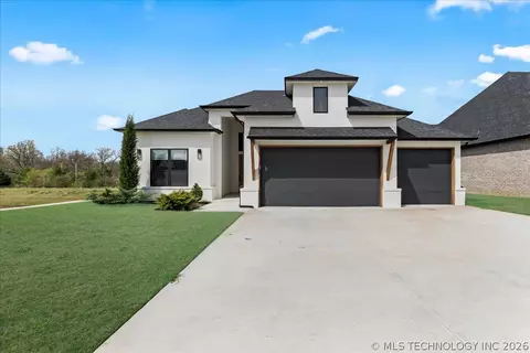 13722 S 20th Pl E, Bixby, OK 74008