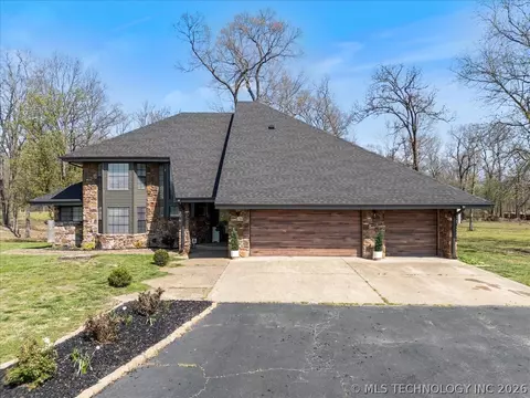469267 W Hwy 100, Stilwell, OK 74960