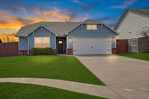 3425 E Plymouth Pl, Broken Arrow, OK 74014