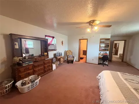 Bedroom - 1412 E Walnut St, Cushing, OK 74023 photo 1 of 3