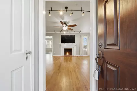 Entry Way - 3182 E 1st St, Tulsa, OK 74104 photo 1 of 1