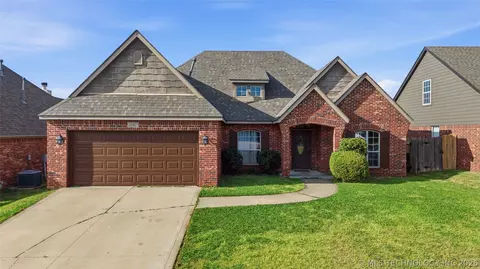 20487 E 35th St S, Broken Arrow, OK 74014