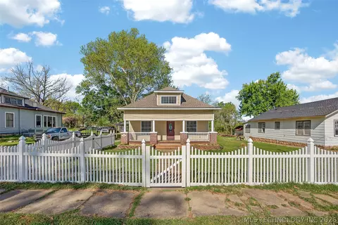 106 Riley St, Haileyville, OK 74546