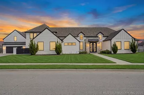 6685 E 128th St, Bixby, OK 74008