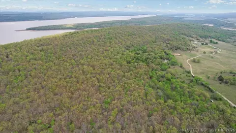 001 E Freds Fish Camp Rd, Stringtown, OK 74569 photo 8