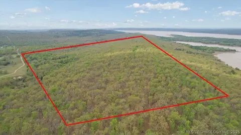 001 E Freds Fish Camp Rd, Stringtown, OK 74569 photo 2