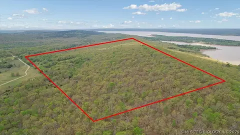 001 E Freds Fish Camp Rd, Stringtown, OK 74569 photo 4