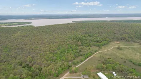 001 E Freds Fish Camp Rd, Stringtown, OK 74569 photo 6