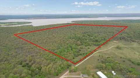 001 E Freds Fish Camp Rd, Stringtown, OK 74569