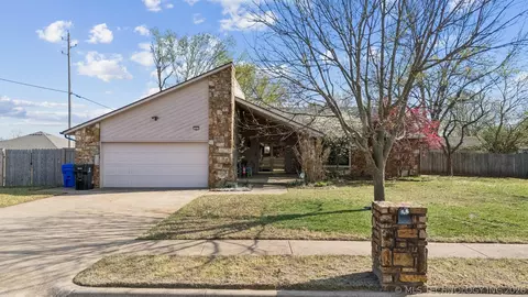 1401 W Albuquerque St, Broken Arrow, OK 74011