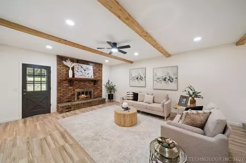 Living - 23601 E 79th St, Broken Arrow, OK 74014 photo 3 of 6