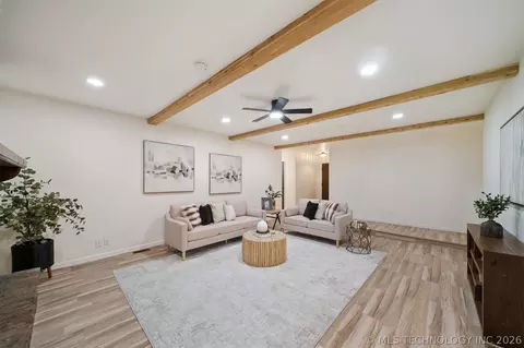 Living - 23601 E 79th St, Broken Arrow, OK 74014 photo 2 of 6