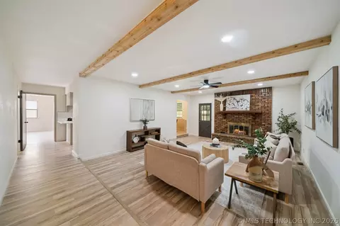Living - 23601 E 79th St, Broken Arrow, OK 74014 photo 1 of 6