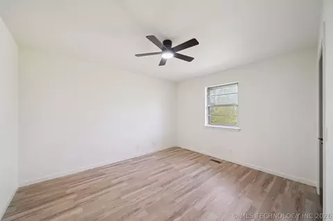 Bedroom - 23601 E 79th St, Broken Arrow, OK 74014 photo 3 of 4