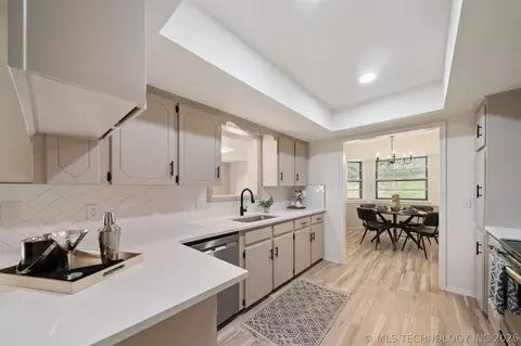 Kitchen - 23601 E 79th St, Broken Arrow, OK 74014 photo 2 of 3