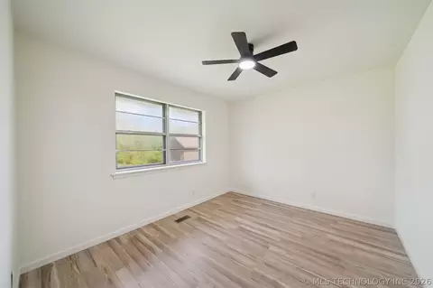 Bedroom - 23601 E 79th St, Broken Arrow, OK 74014 photo 4 of 4