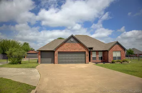 5755 E 144th St N, Collinsville, OK 74021