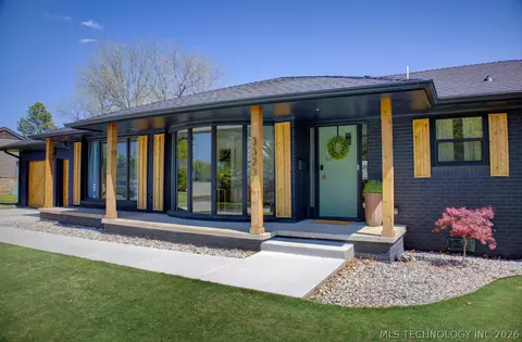 3323 S Gary Pl, Tulsa, OK 74105