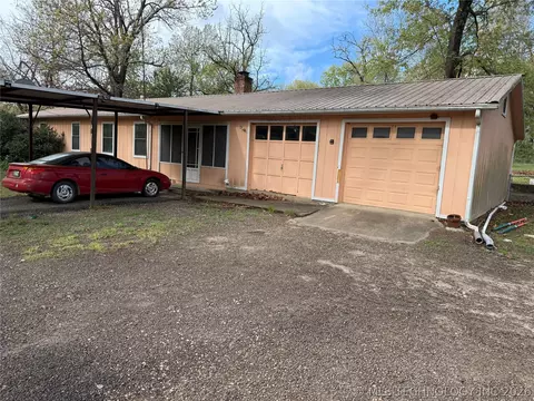 409658 E 1100 Rd, Checotah, OK 74426