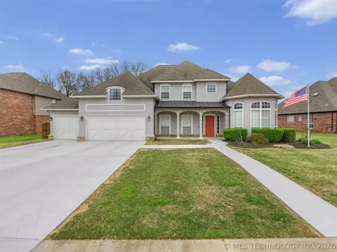 212 S 77th St, Broken Arrow, OK 74014