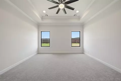 Bedroom - 1009 S Chickasaw St, Skiatook, OK 74070 photo 2 of 7