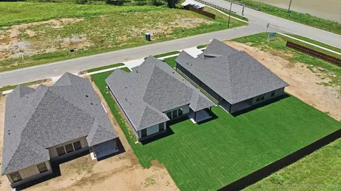 View/Area - 1009 S Chickasaw St, Skiatook, OK 74070 photo 2 of 2