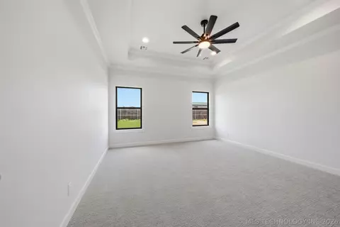 Bedroom - 1009 S Chickasaw St, Skiatook, OK 74070 photo 1 of 7