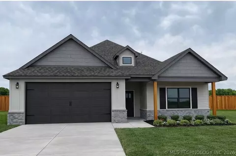 1013 S Chickasaw St, Skiatook, OK 74070 photo 3