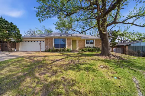 7816 E 58th St, Tulsa, OK 74145