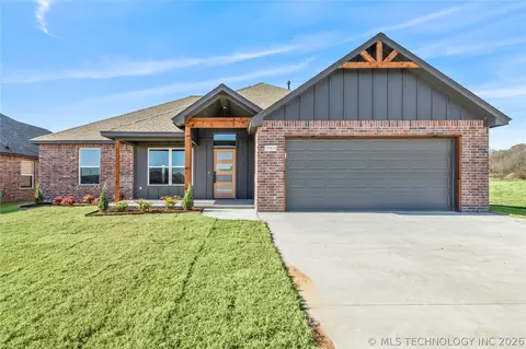 10866 S 279th East Ave, Coweta, OK 74429