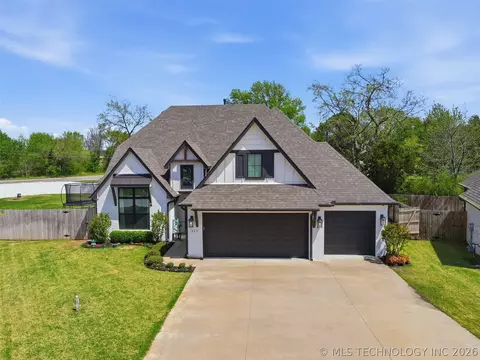 825 N 89th St, Broken Arrow, OK 74014