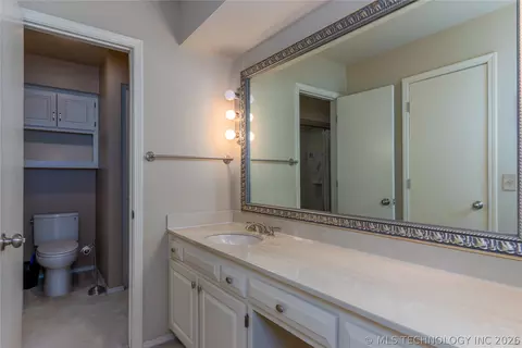 Bath - 6716 E 65th St, Tulsa, OK 74133 photo 7 of 7