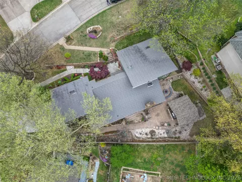 View/Area - 6716 E 65th St, Tulsa, OK 74133 photo 2 of 5