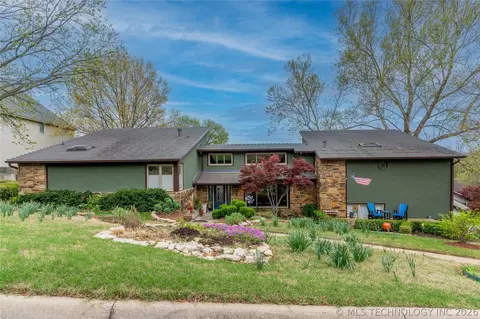 6716 E 65th St, Tulsa, OK 74133