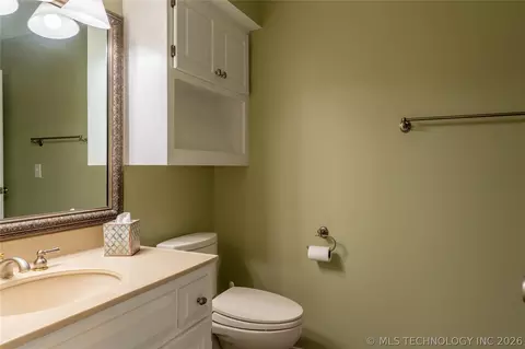 Bath - 6716 E 65th St, Tulsa, OK 74133 photo 3 of 7