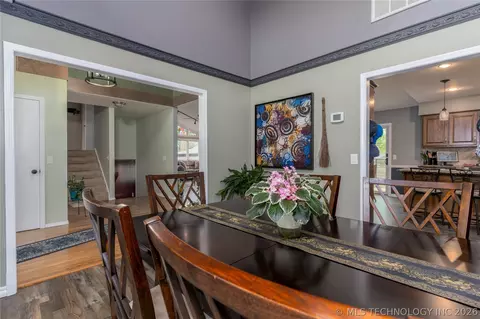Dining - 6716 E 65th St, Tulsa, OK 74133 photo 2 of 4